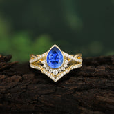 Ultra Luxurious Vintage Pear-Cut Sapphire Ring Set